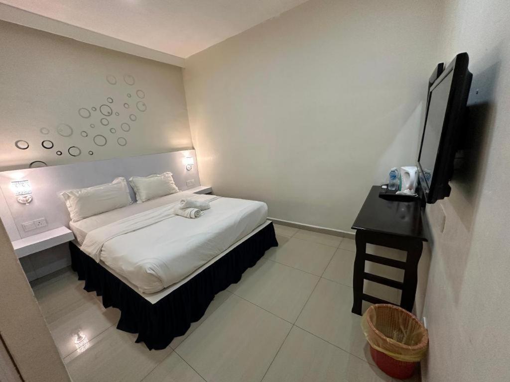 Sun Sega Hotel Perai Exterior photo