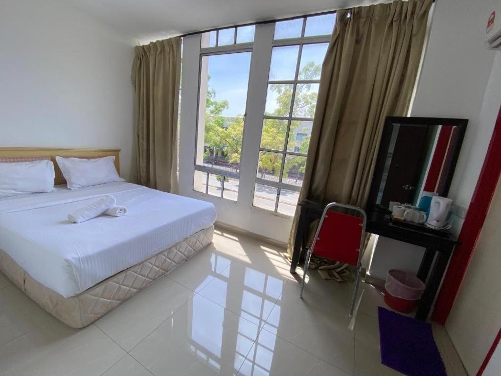 Sun Sega Hotel Perai Exterior photo